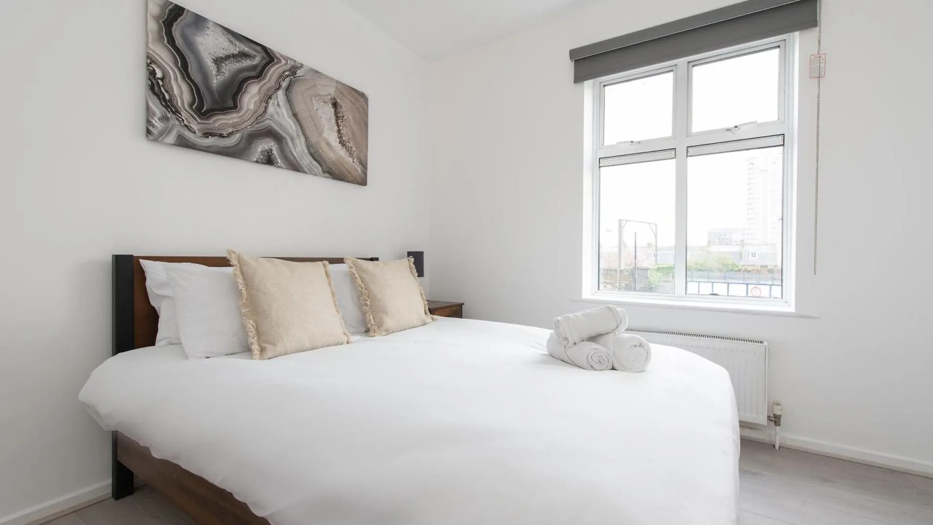 Modern Luxury Apartment By Bow Road Station Londýn 0*,